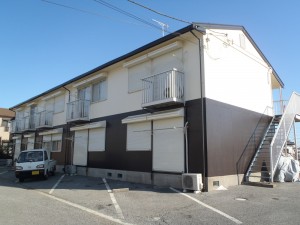 賃貸住宅の外壁塗装は、建物のメンテナンスという面と、入居を促すデザイン性（おしゃれ・キレイetc)の２面があります。
これからもオーナー様にも入居者様にも喜んで頂ける施工を心掛けて参ります。